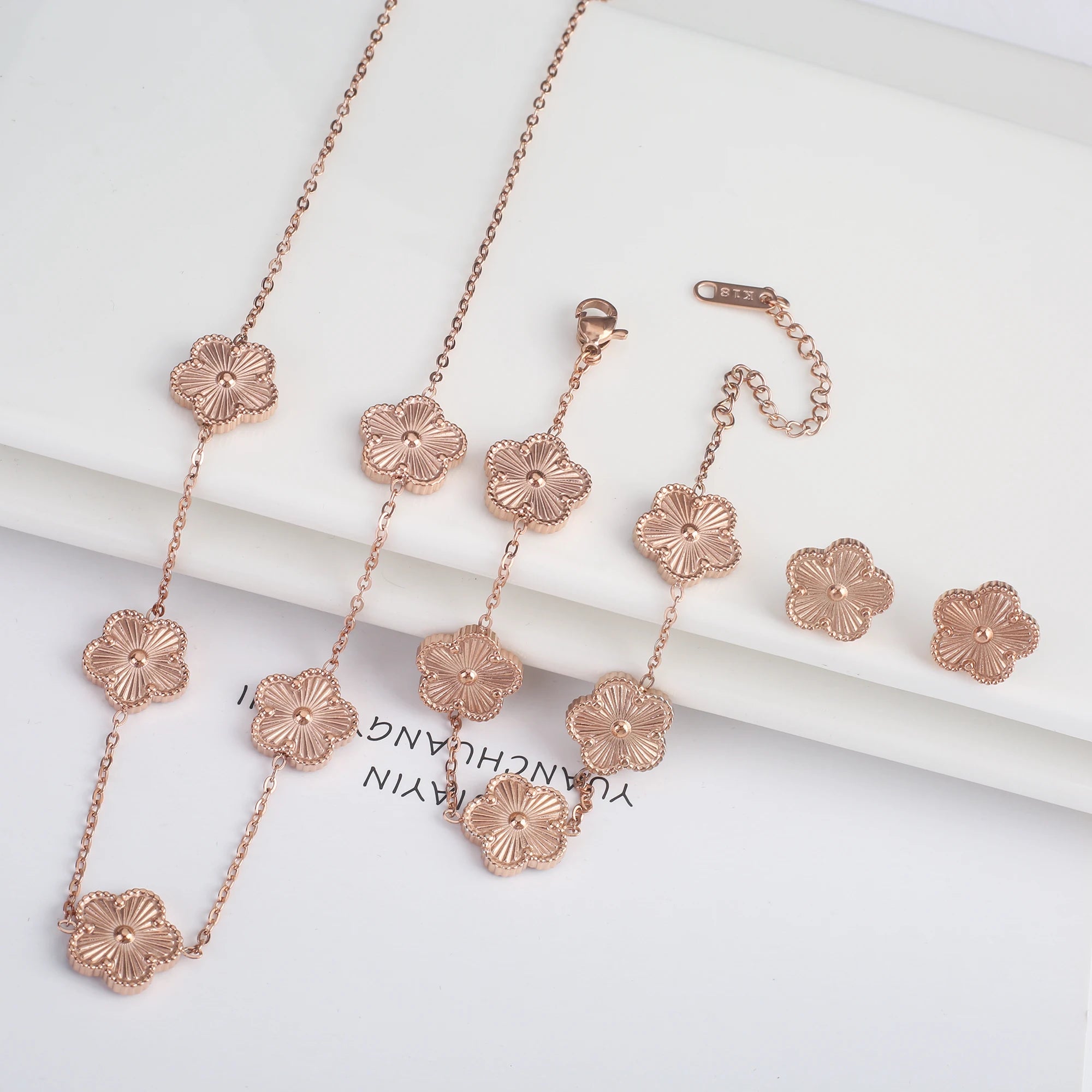 Hot Sale Stainless Steel Laser Five Leaf Flower Petal Adjustable Clover Bracelet Classic for Woman Girl Brand Jewelry Party Gift